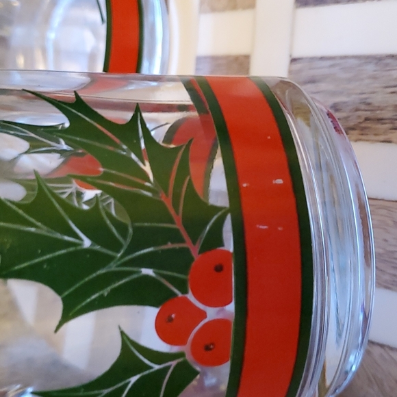 3/$25๐ Vintage Libbey Holly & Ribbon Glass Mugs ๐ - Picture 4 of 6